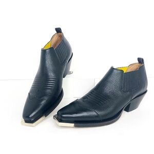 𝅺OFF White C/O Virgil Abloh Black leather, Western ankle boots